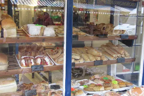 The Wild Chameleon Cake Shop photo 2